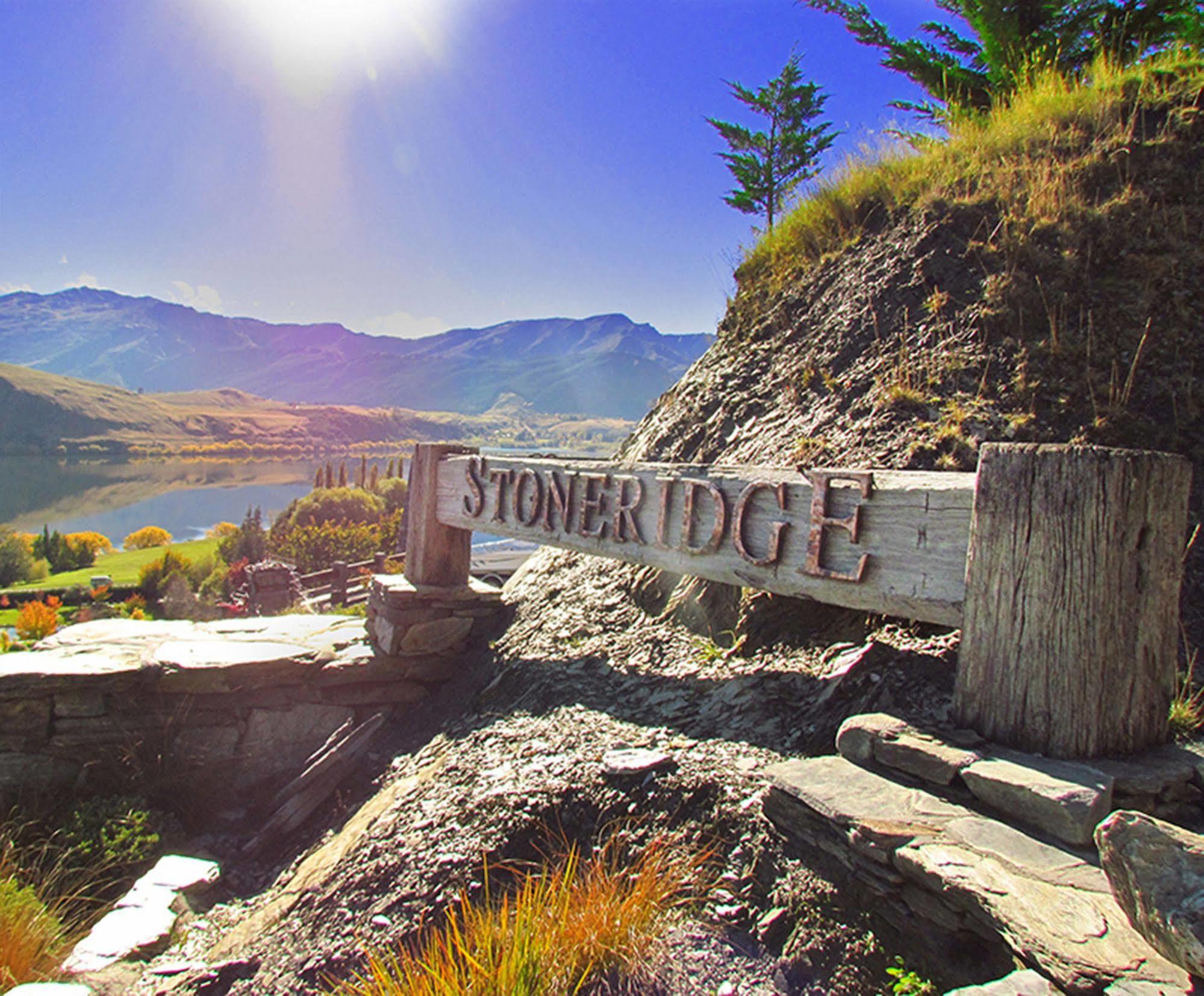 Stoneridge Estate Hotel Queenstown Bagian luar foto