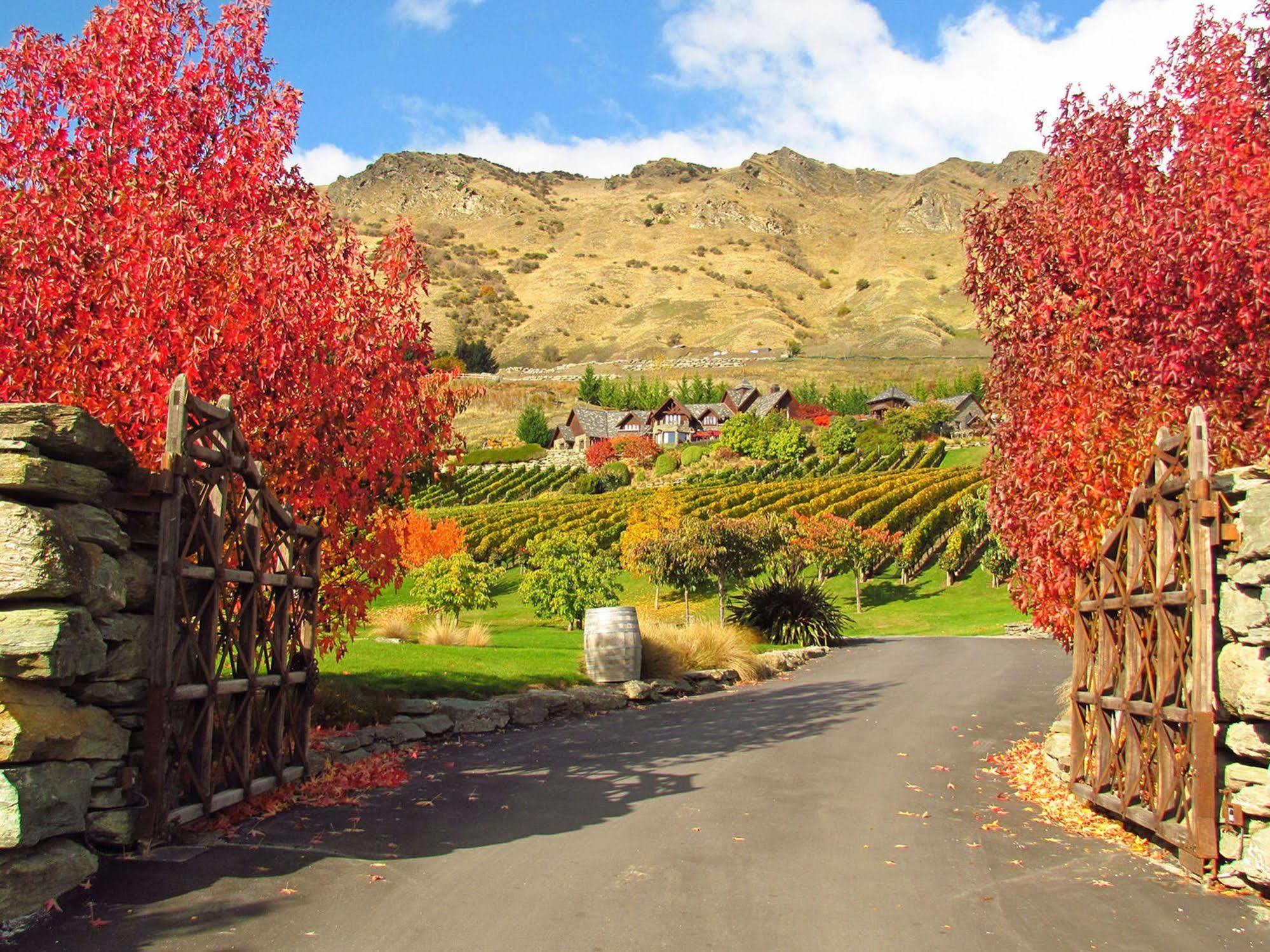 Stoneridge Estate Hotel Queenstown Bagian luar foto