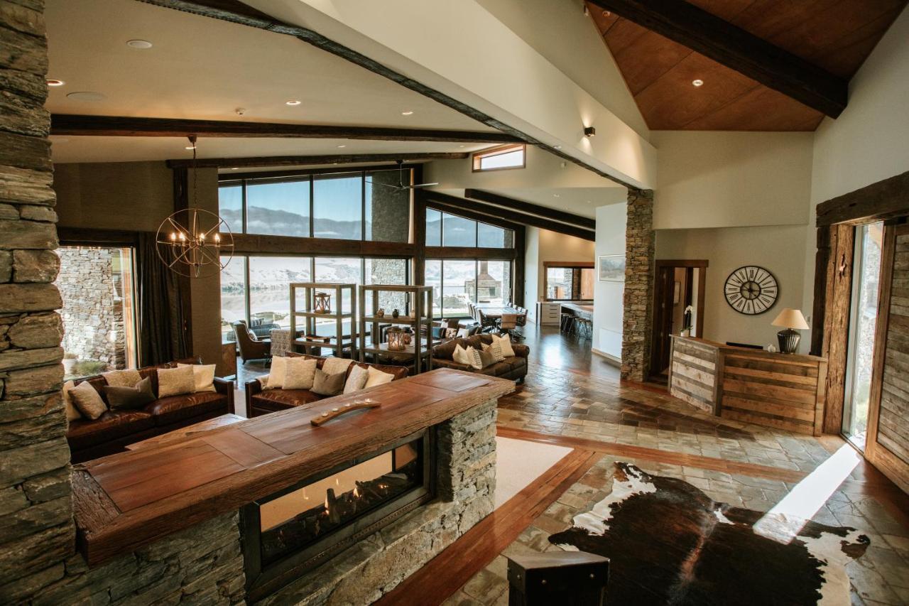 Stoneridge Estate Hotel Queenstown Bagian luar foto
